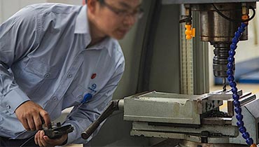 金萬(wàn)碼巡檢手持終端在關(guān)鍵設(shè)施巡檢